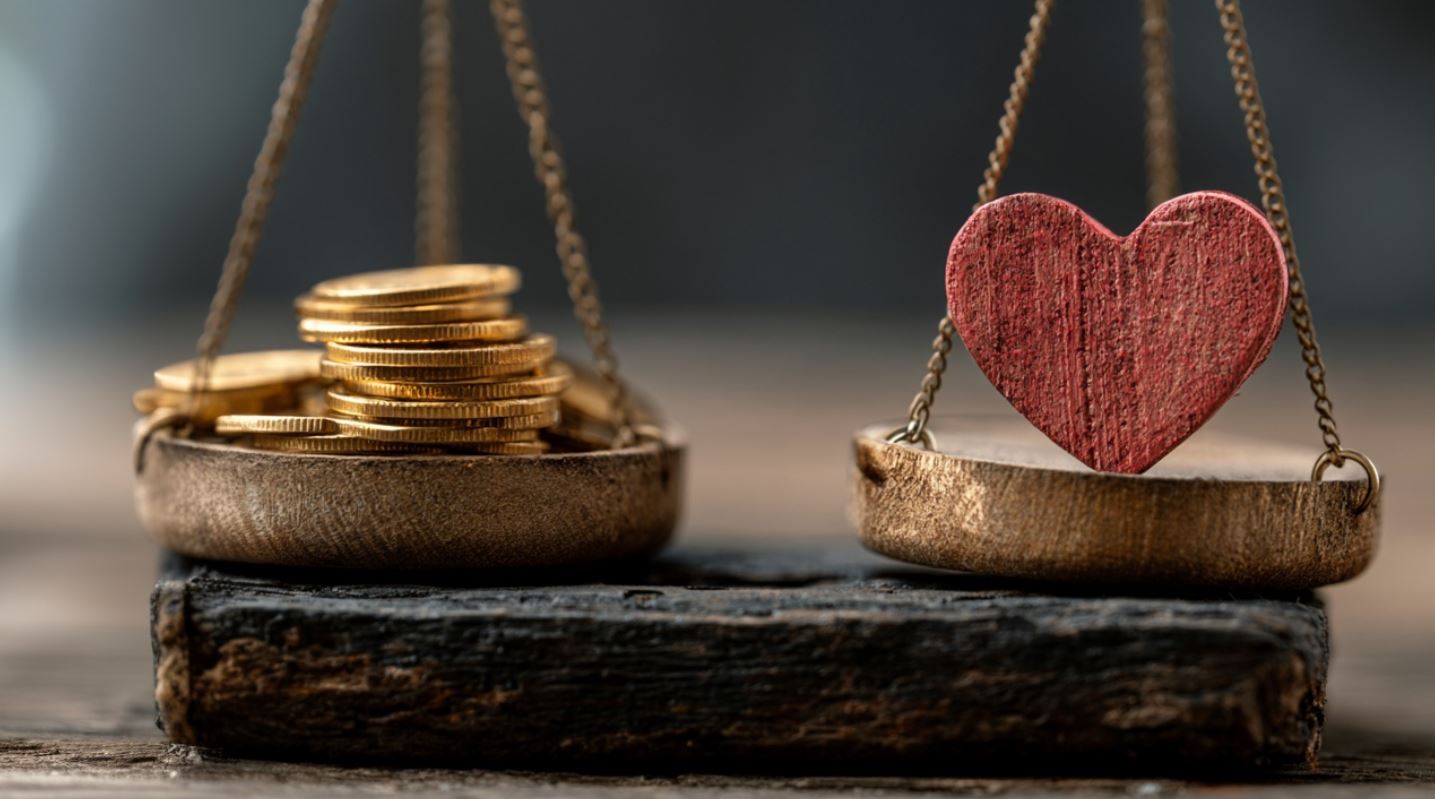 Free dating sites: what they’re really costing you